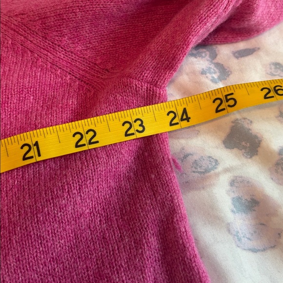 Saks Fifth Avenue Pink V-Neck Sweater Women’s Size XL - Picture 8 of 11